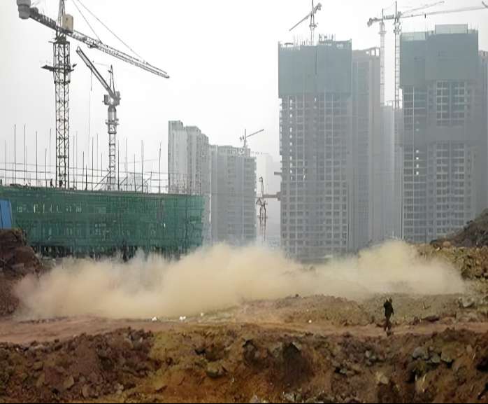 工地?fù)P塵治理難？揚(yáng)塵監(jiān)測系統(tǒng)成破局利器！