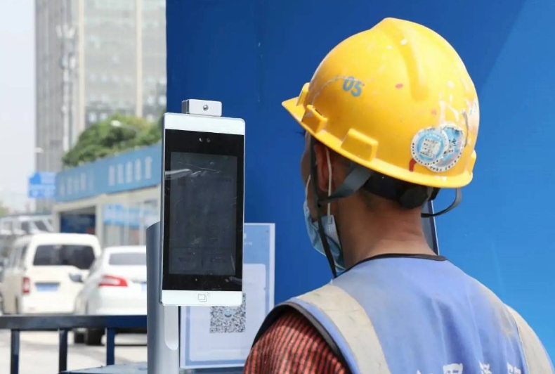 在建項目須納入勞務(wù)實名制管理系統(tǒng)！